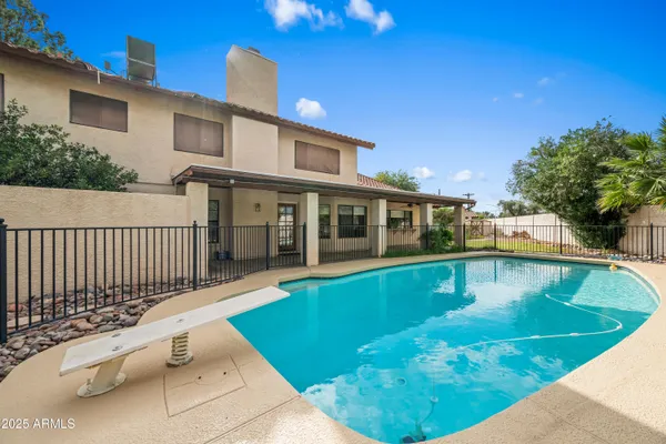 $959,900 | 1204 East Glencove Circle, Mesa, AZ 85203