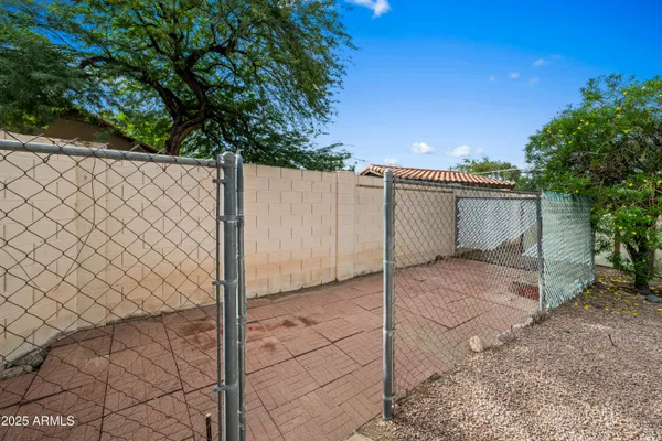 $959,900 | 1204 East Glencove Circle, Mesa, AZ 85203