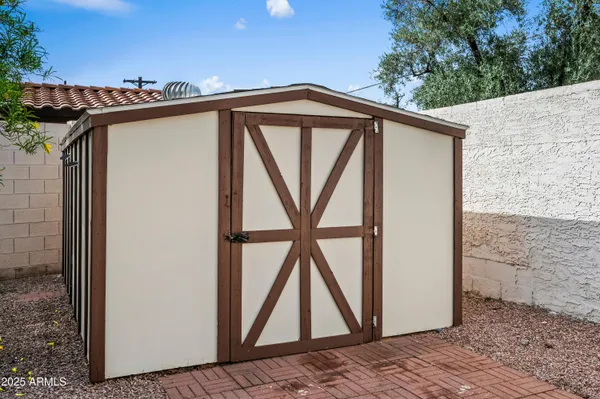 $959,900 | 1204 East Glencove Circle, Mesa, AZ 85203