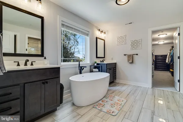 $689,900 | 12127 Riverview Drive, Newburg, MD 20664