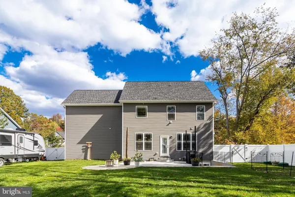 $689,900 | 12127 Riverview Drive, Newburg, MD 20664