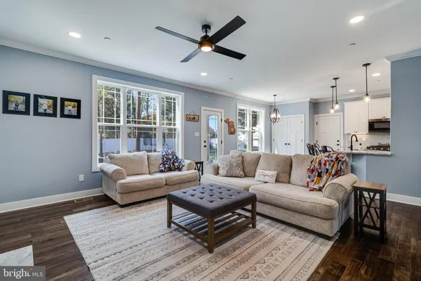 $689,900 | 12127 Riverview Drive, Newburg, MD 20664
