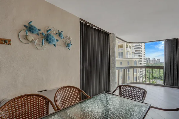 $6,500 | 5380 North Ocean Drive, Unit 9A, Singer Island, FL 33404