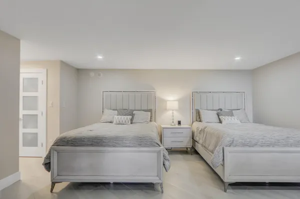$6,500 | 5380 North Ocean Drive, Unit 9A, Singer Island, FL 33404