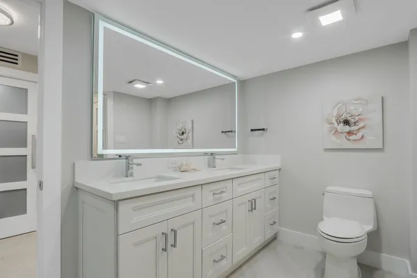 $6,500 | 5380 North Ocean Drive, Unit 9A, Singer Island, FL 33404