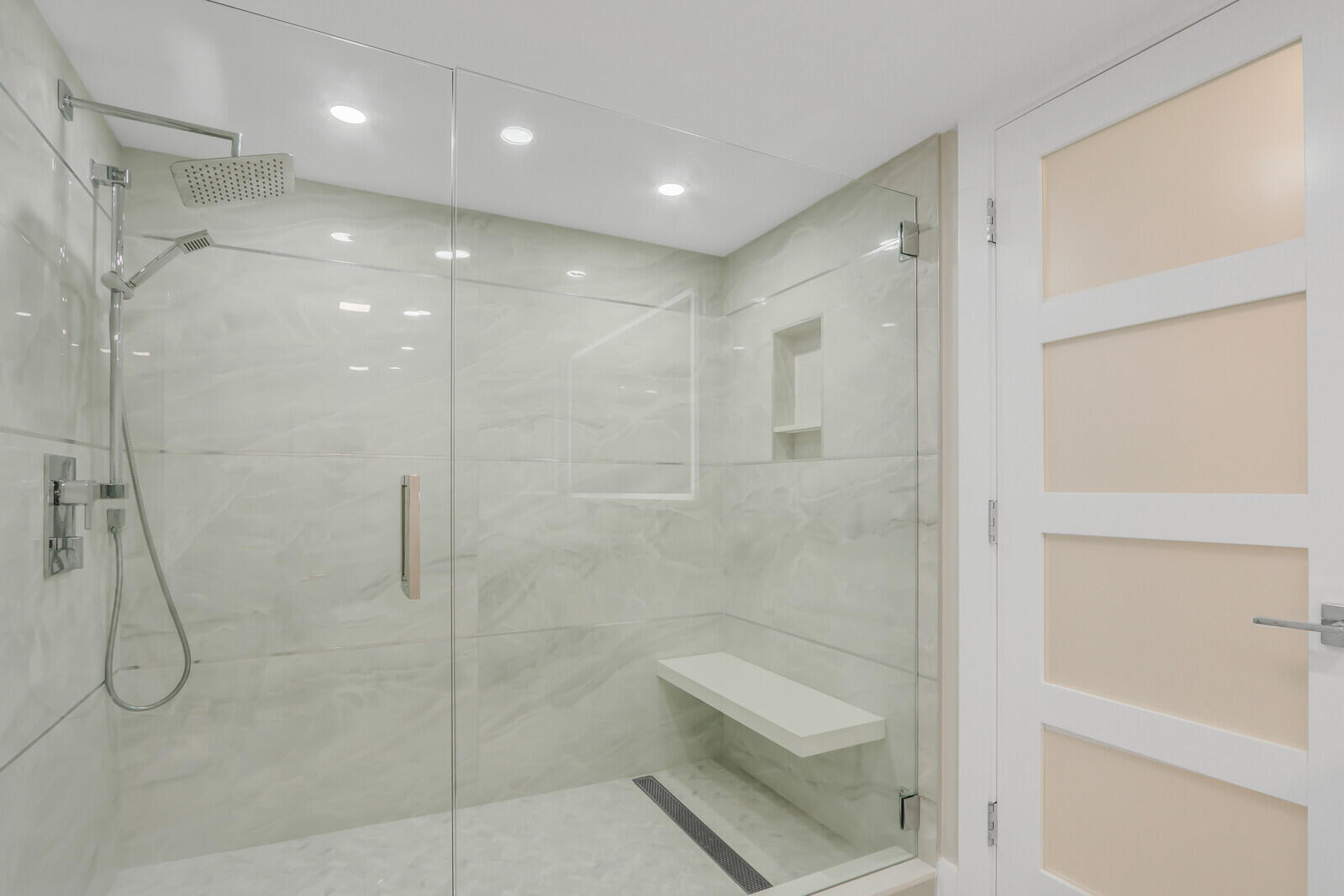 5380 North Ocean Drive, Unit 9A Singer Island, FL 33404 - Photo 26 of 38 27_Image_27_mls