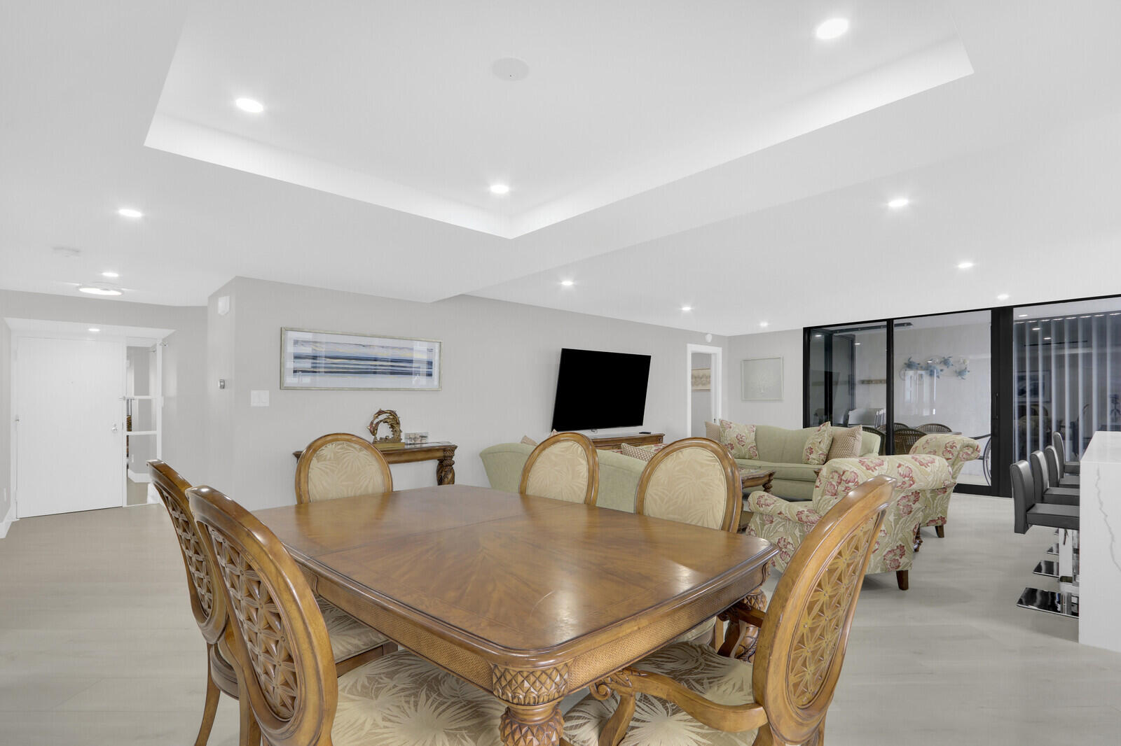 5380 North Ocean Drive, Unit 9A Singer Island, FL 33404 - Photo 5 of 38 05_Image_5_mls