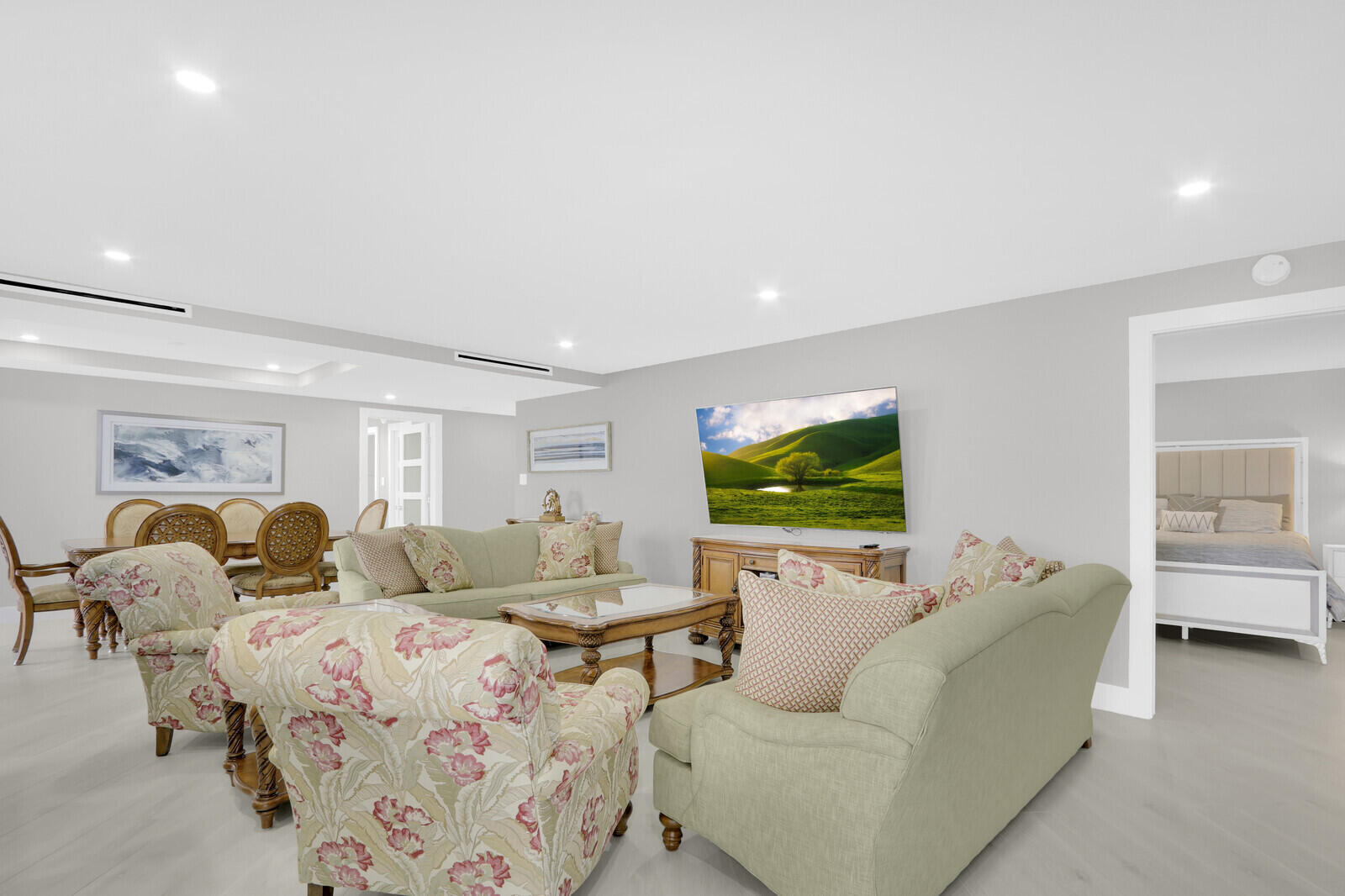 5380 North Ocean Drive, Unit 9A Singer Island, FL 33404 - Photo 9 of 38 09_Image_9_mls