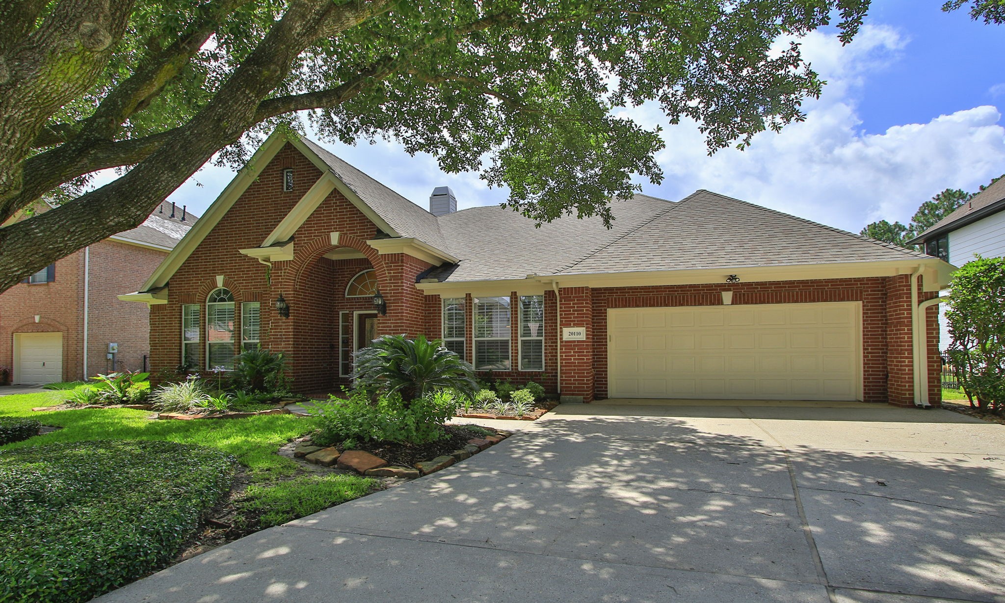 20110 Stormy Pine Lane Spring, TX 77379 - Photo 4 of 44 Home is conveniently located just minutes from Grand Parkway, I-45, dining, shopping and The Woodlands.