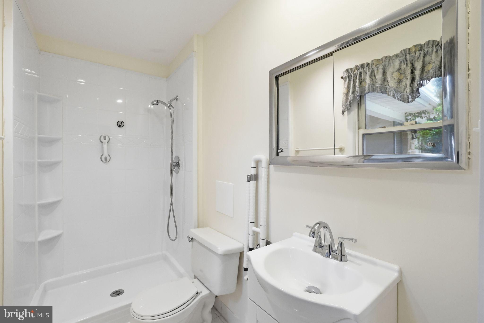 12308 Melling Lane Bowie, MD 20715 - Photo 30 of 37 Primary Suite Bathroom