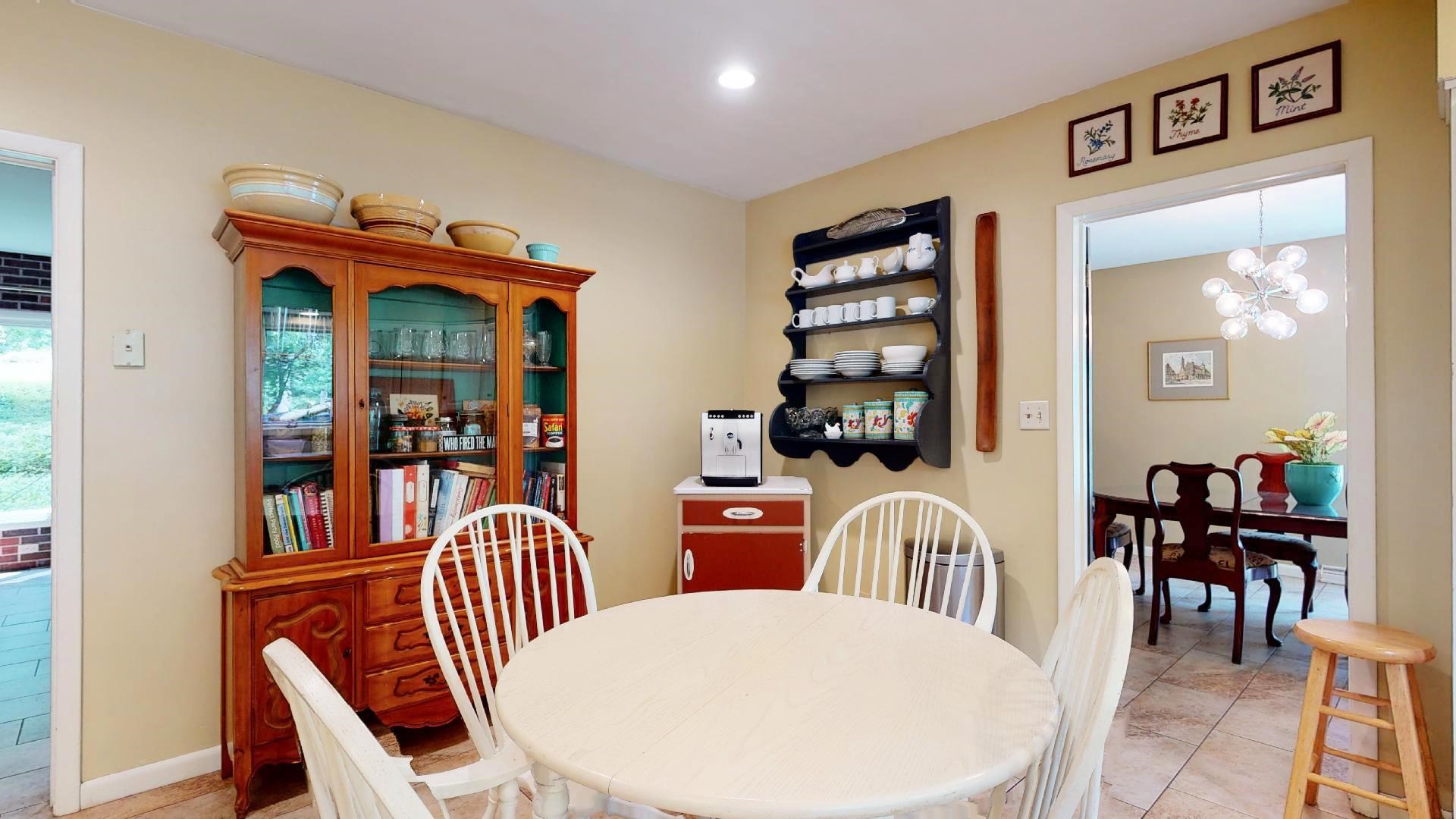 1860 West Laurel Street Springfield, IL 62704 - Photo 9 of 27 Gallery Image 9
