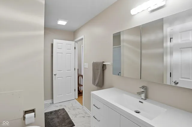 $175,000 | 2566 Hideaway Drive North, Indianapolis, IN 46268