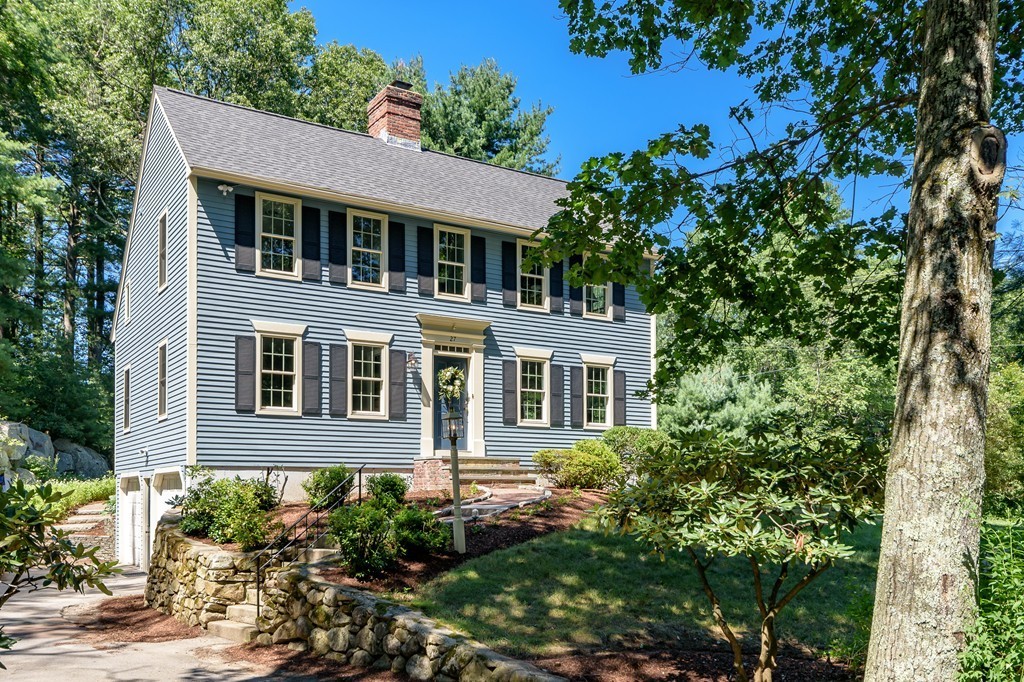 27 Hanlon Road Holliston, MA 01746 - Photo 3 of 30 Gallery Image 3