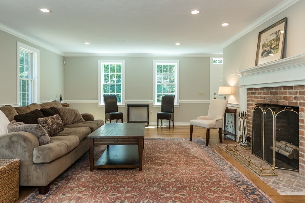 27 Hanlon Road Holliston, MA 01746 - Photo 7 of 30 Gallery Image 7