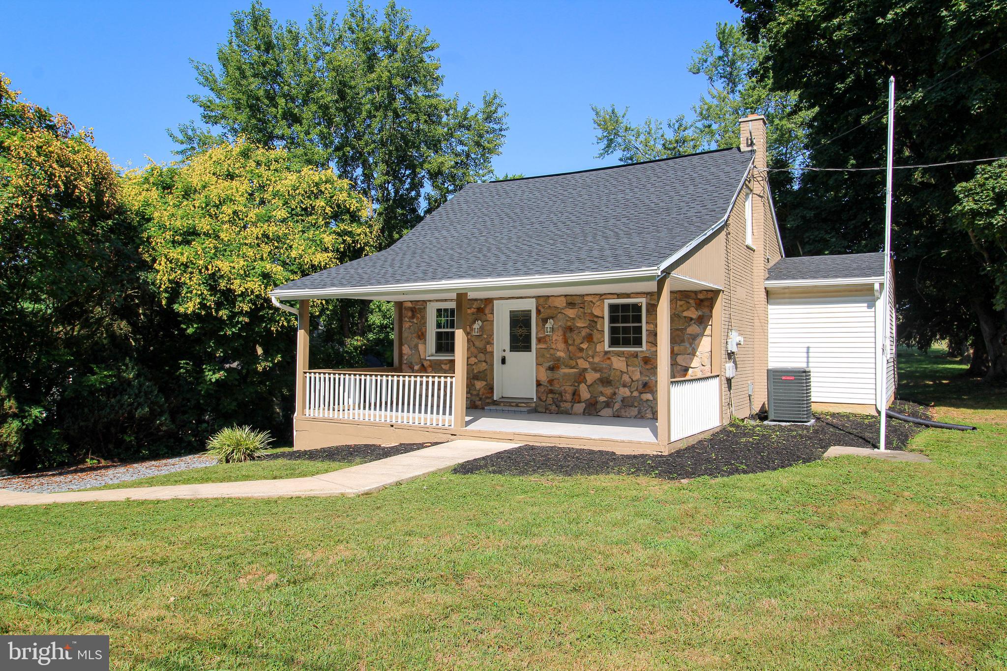 1601 Wabank Road Lancaster, PA 17603 - Photo 3 of 38 Gallery Image 3