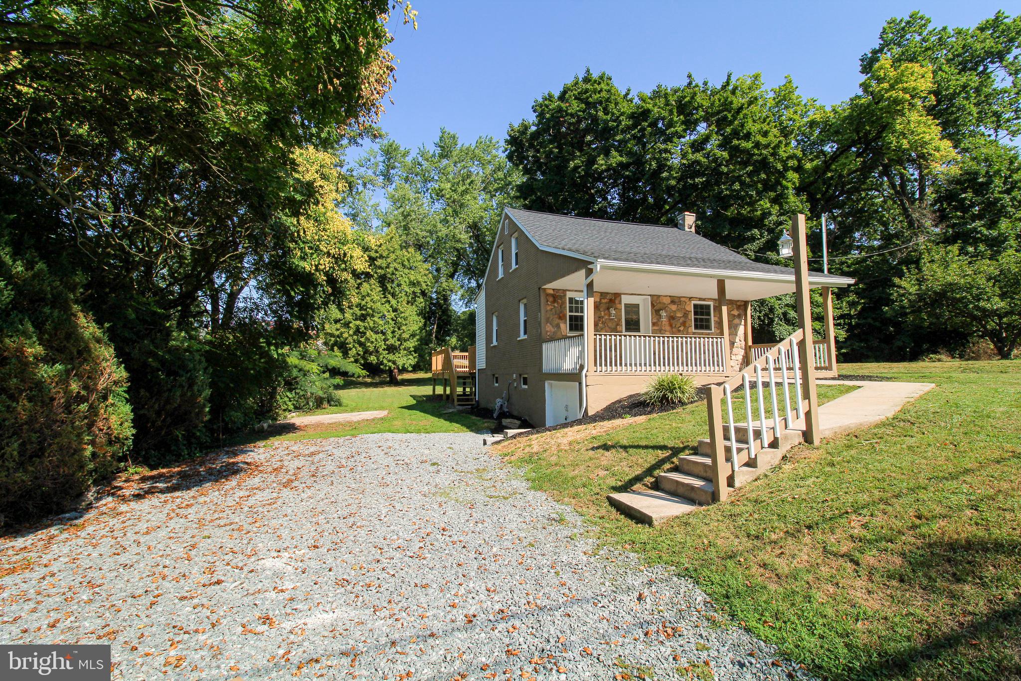 1601 Wabank Road Lancaster, PA 17603 - Photo 5 of 38 Gallery Image 5