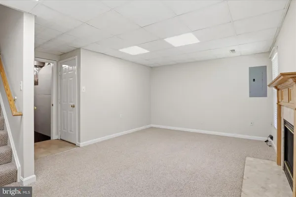 $3,250 | 7719 Markham Grant Lane, Alexandria, VA 22315