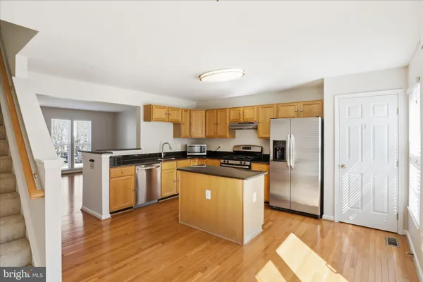 $3,250 | 7719 Markham Grant Lane, Alexandria, VA 22315