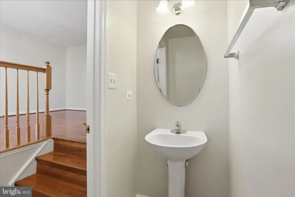 $3,250 | 7719 Markham Grant Lane, Alexandria, VA 22315