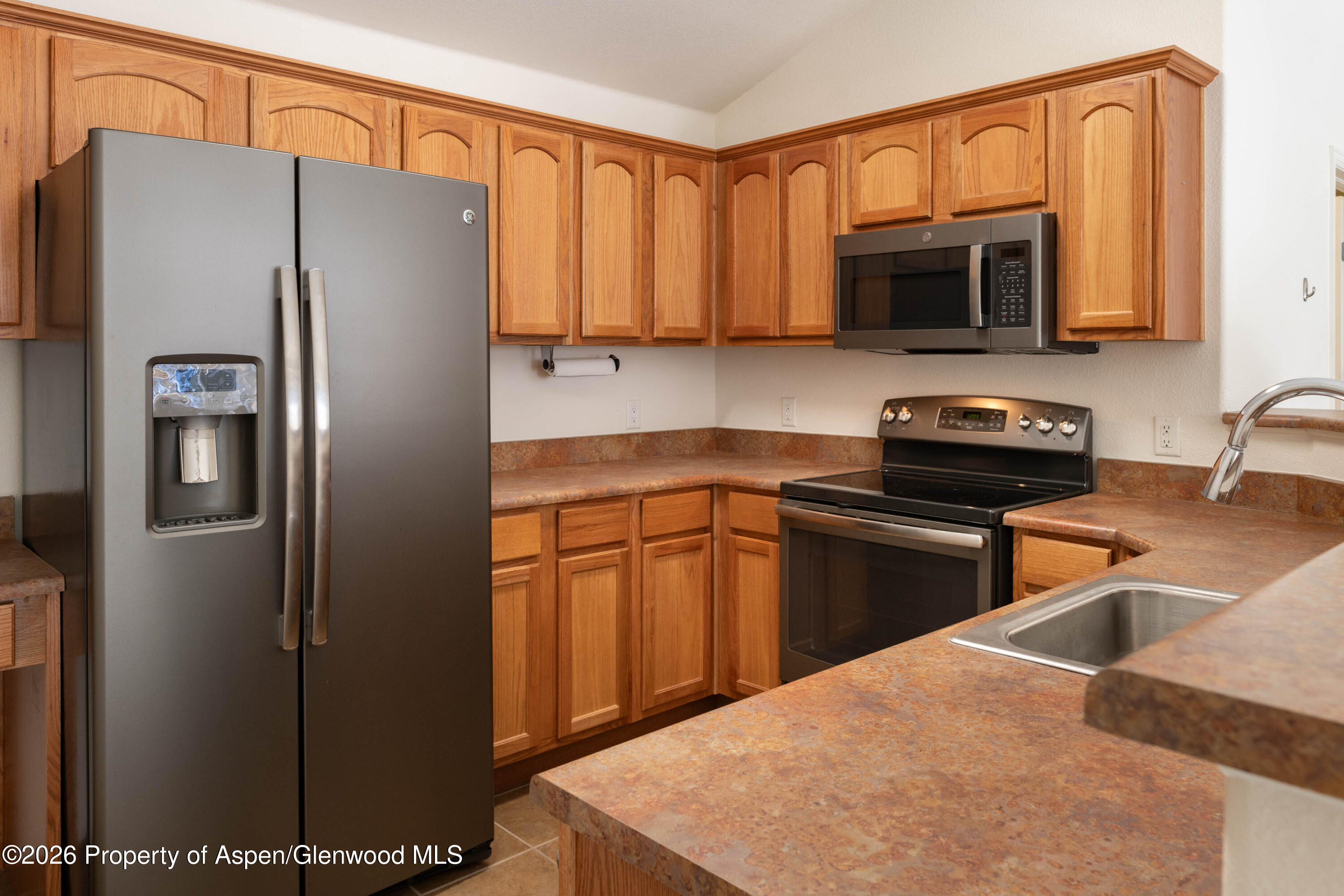 633 River View Drive, Unit 1008 New Castle, CO 81647 - Photo 4 of 15 Kitchen 2