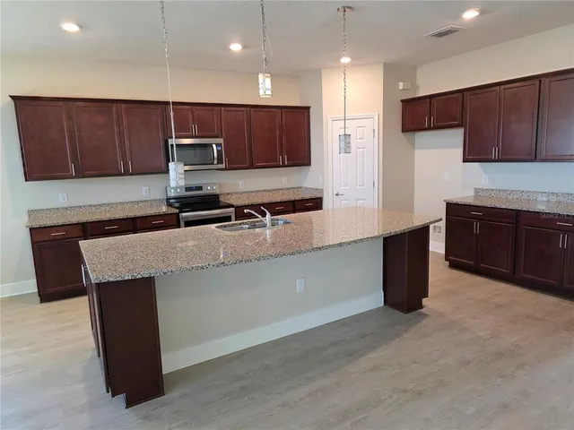 $439,000 | 13805 Tonya Anne Drive, Riverview, FL 33579