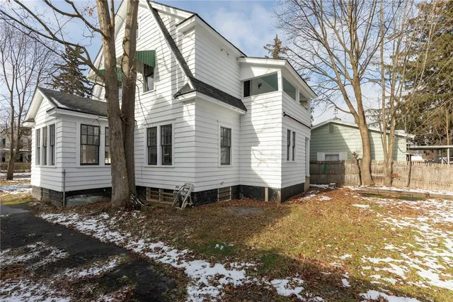 $199,000 | 3633 Midland Avenue, Syracuse, NY 13205