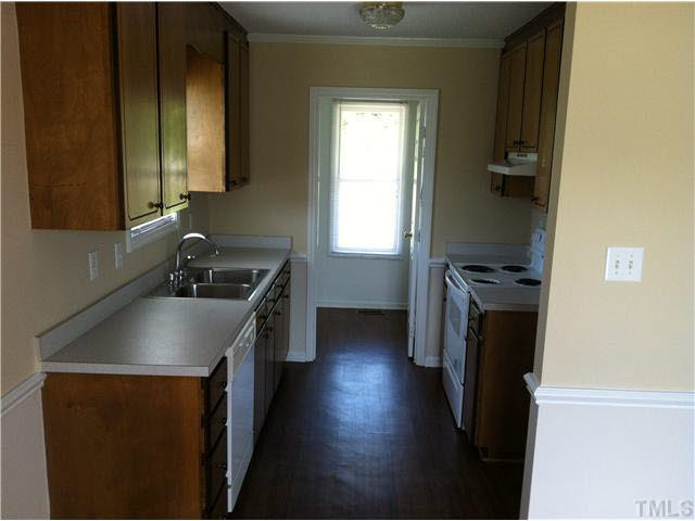 1206 Hood Farm Road Clayton, NC 27520 - Photo 3 of 18 Photo 3