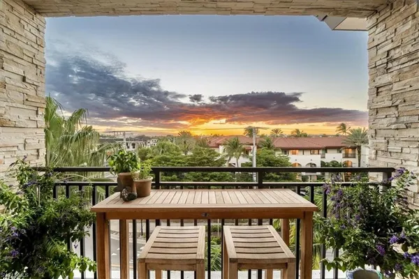 $2,595,000 | 1035 3rd Avenue South, Unit 401, Naples, FL 34102