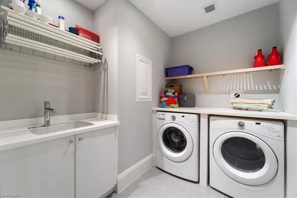 $2,595,000 | 1035 3rd Avenue South, Unit 401, Naples, FL 34102