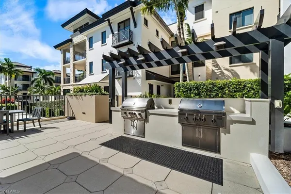 $2,595,000 | 1035 3rd Avenue South, Unit 401, Naples, FL 34102