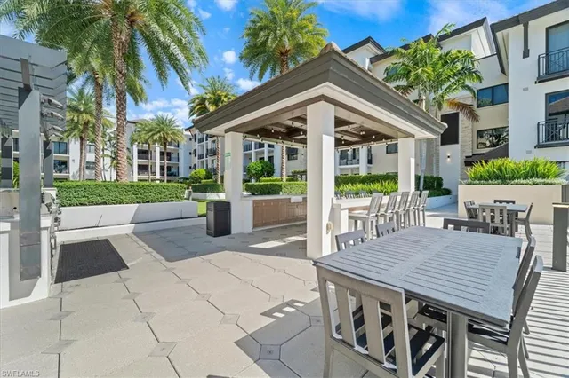 $2,650,000 | 1035 3rd Avenue South, Unit 401, Naples, FL 34102