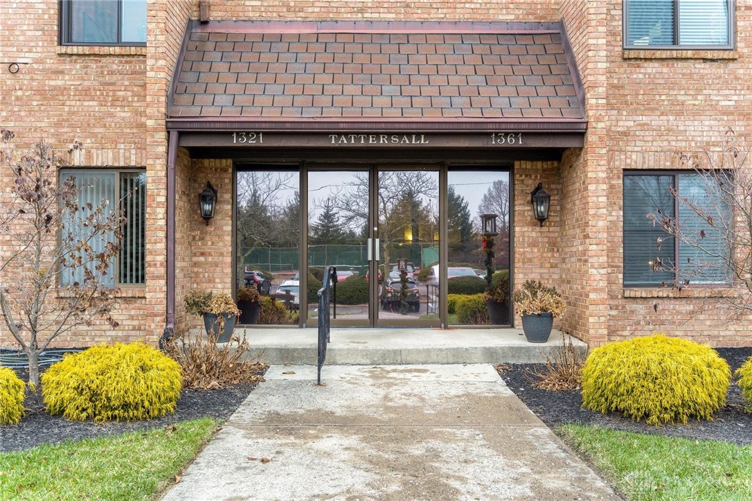 1325 Tattersall Road Dayton, OH 45459 - Photo 4 of 33 Gallery Image 4