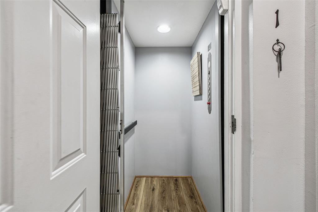 6331 Sunset Bay Circle Apollo Beach, FL 33572 - Photo 8 of 92