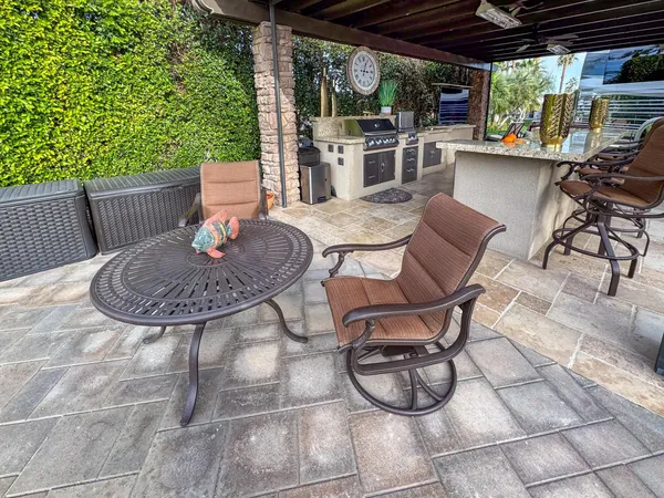 a view of yard with seating area