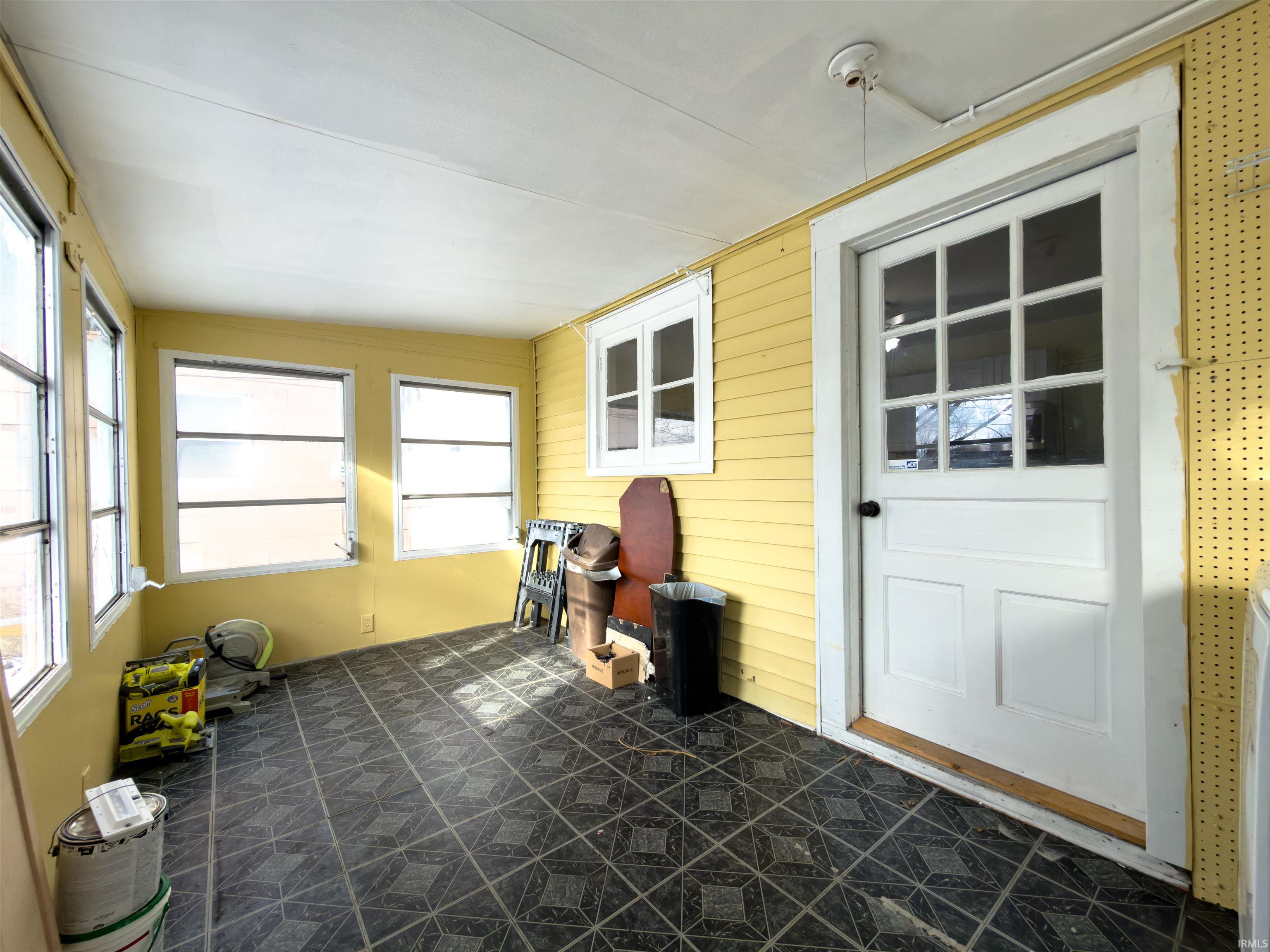 619 Huffman Street Fort Wayne, IN 46808 - Photo 6 of 16