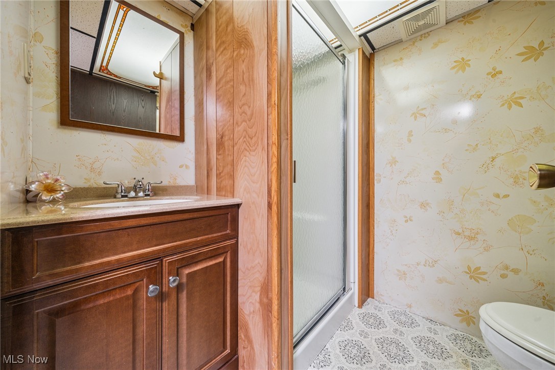 2651 Dentzler Road Parma, OH 44134 - Photo 23 of 35 Lower Level Full Bath