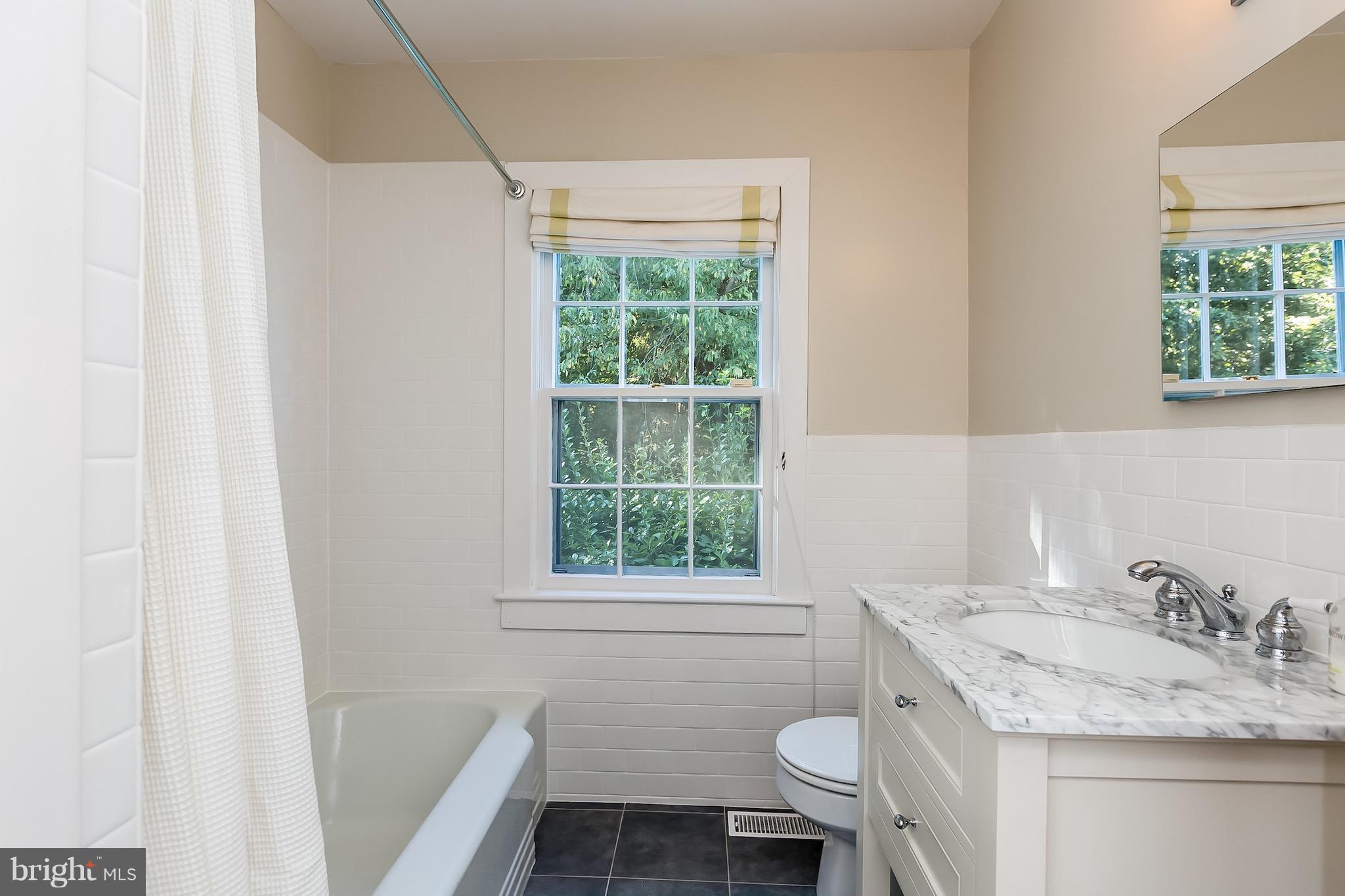 8161 Leehaven Road Easton, MD 21601 - Photo 18 of 26 Main Level Bath