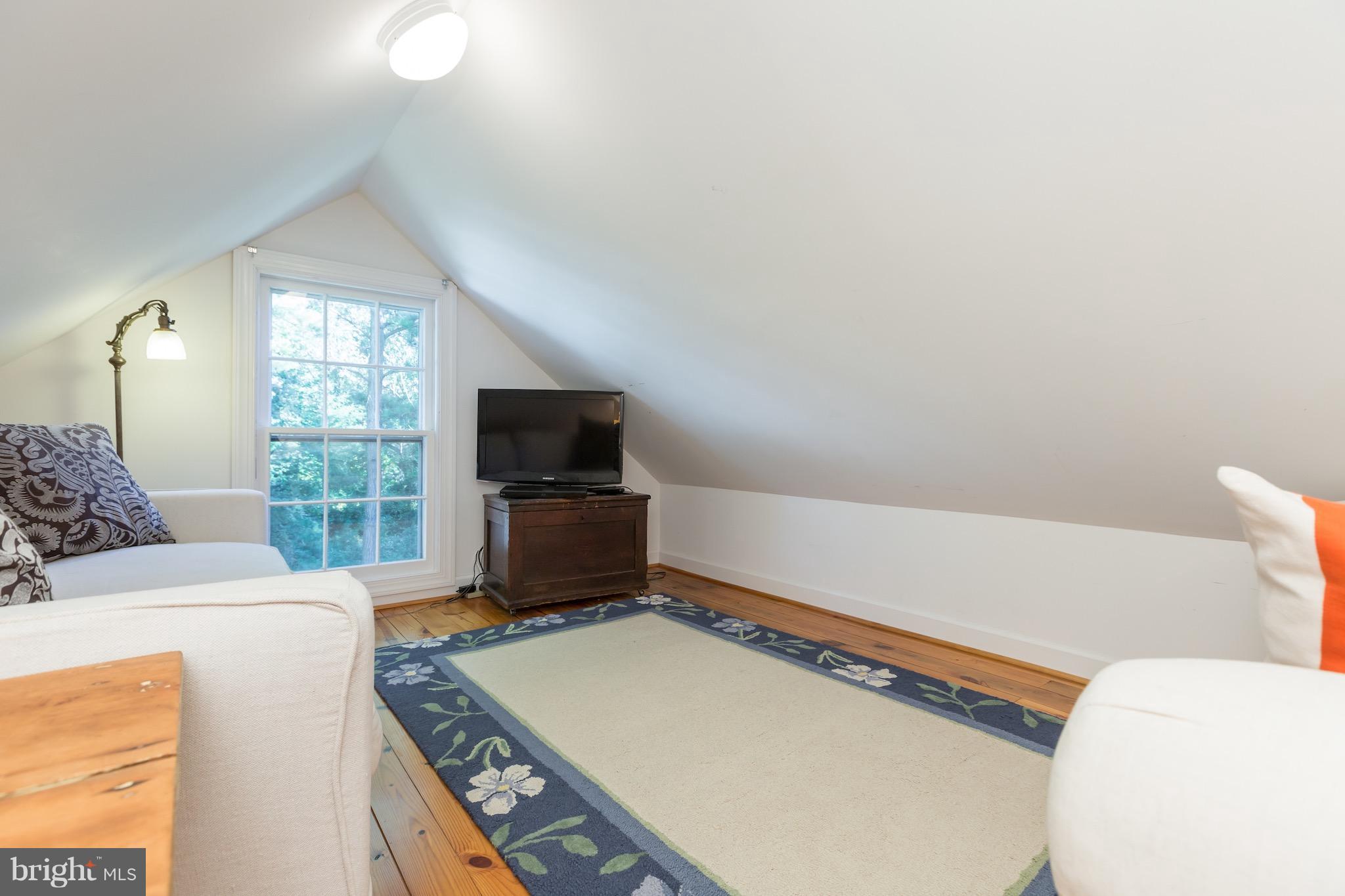 8161 Leehaven Road Easton, MD 21601 - Photo 21 of 26 Second Level Family Room