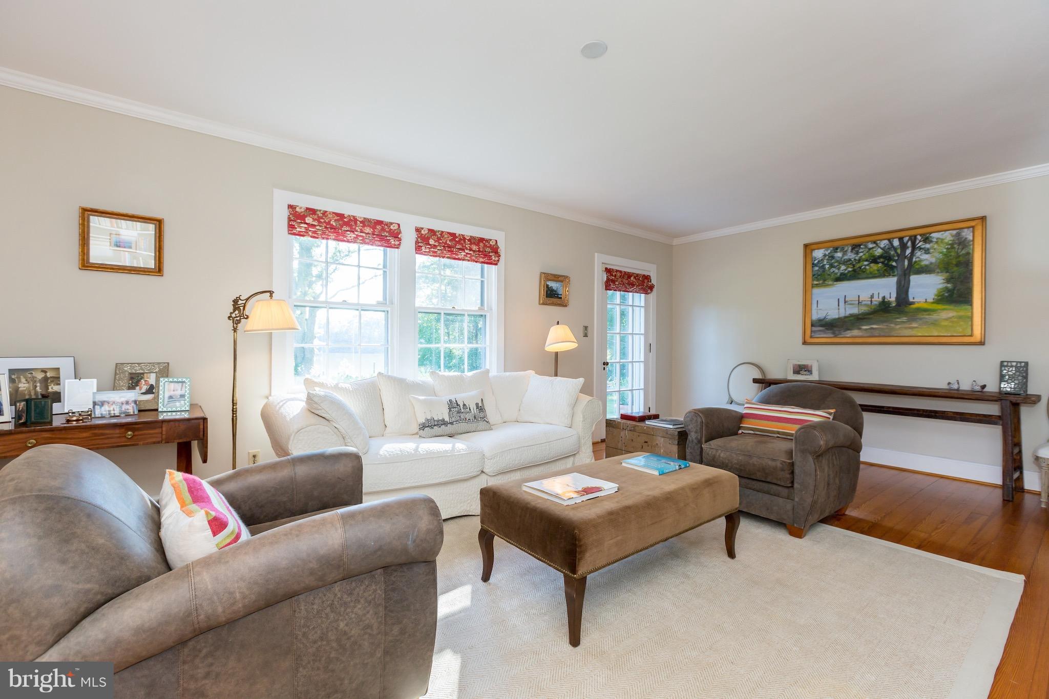 8161 Leehaven Road Easton, MD 21601 - Photo 8 of 26 Living Room