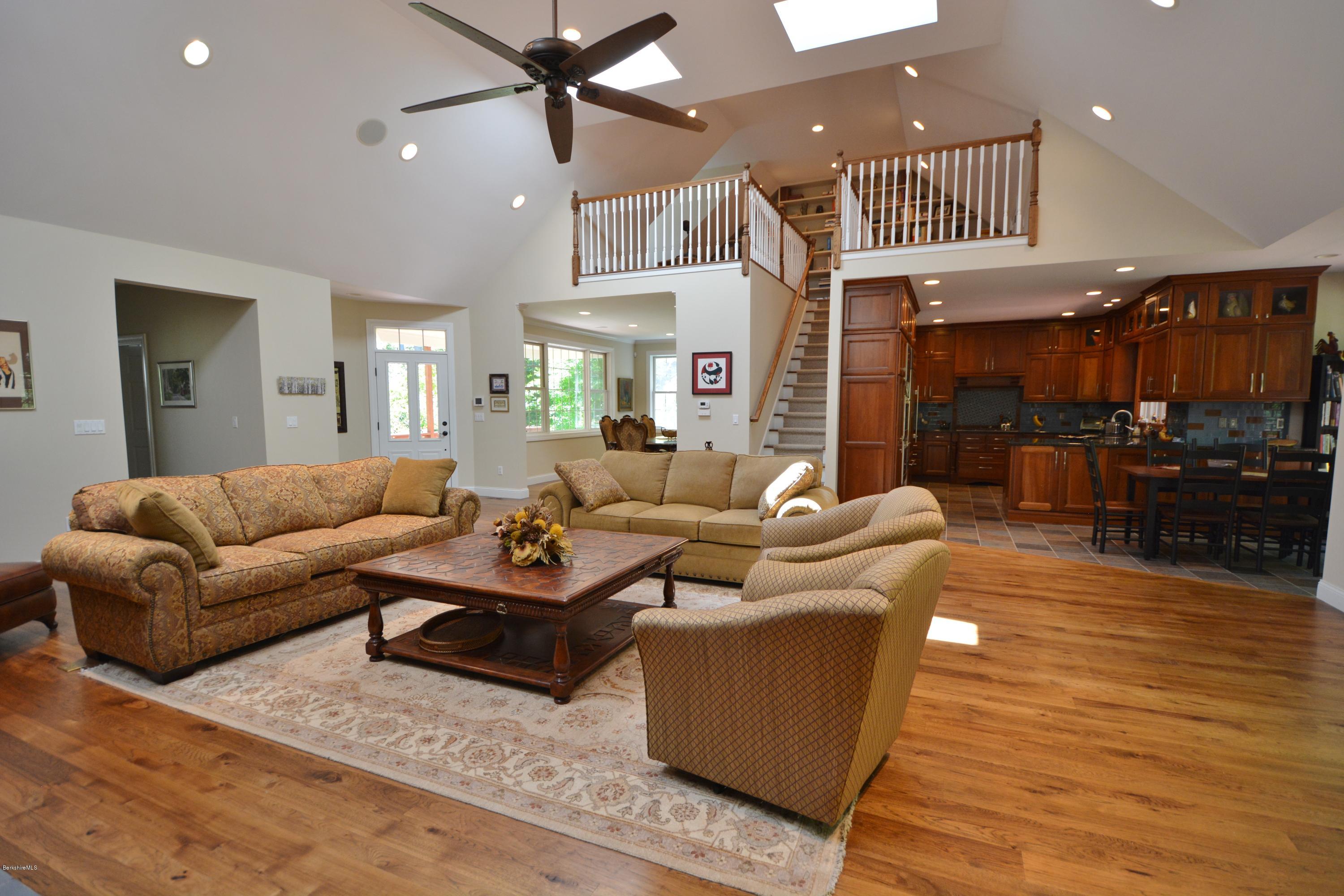 Living-Kitchen-Dining