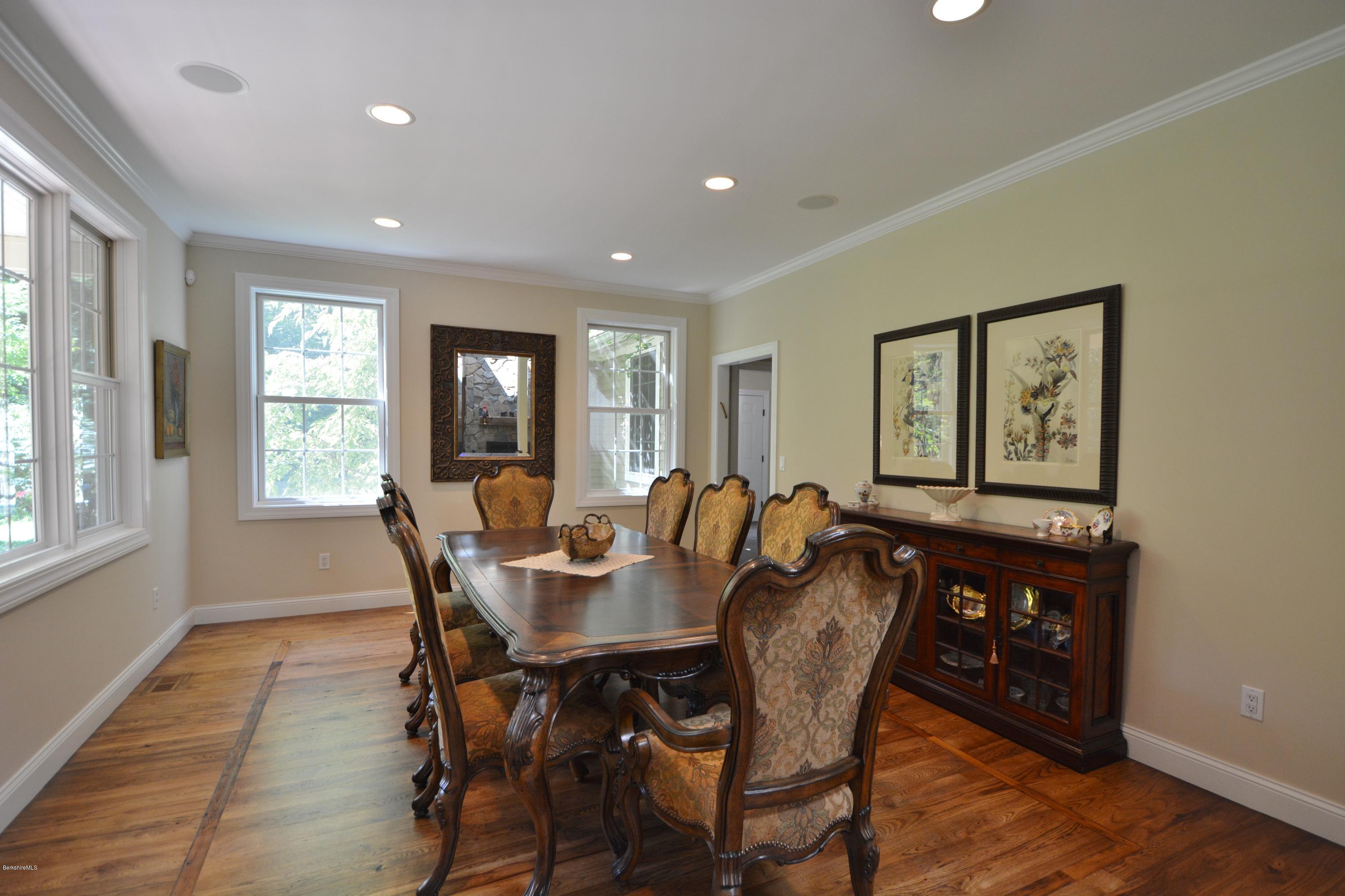 386 Moberg Road Becket, MA 01223 - Photo 10 of 50 Dining