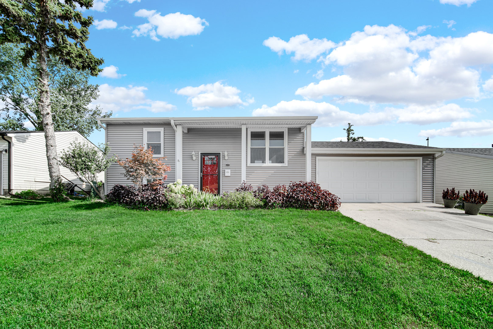 310 McKool Avenue Romeoville, IL 60446 - Photo 1 of 22 Gallery Image 1