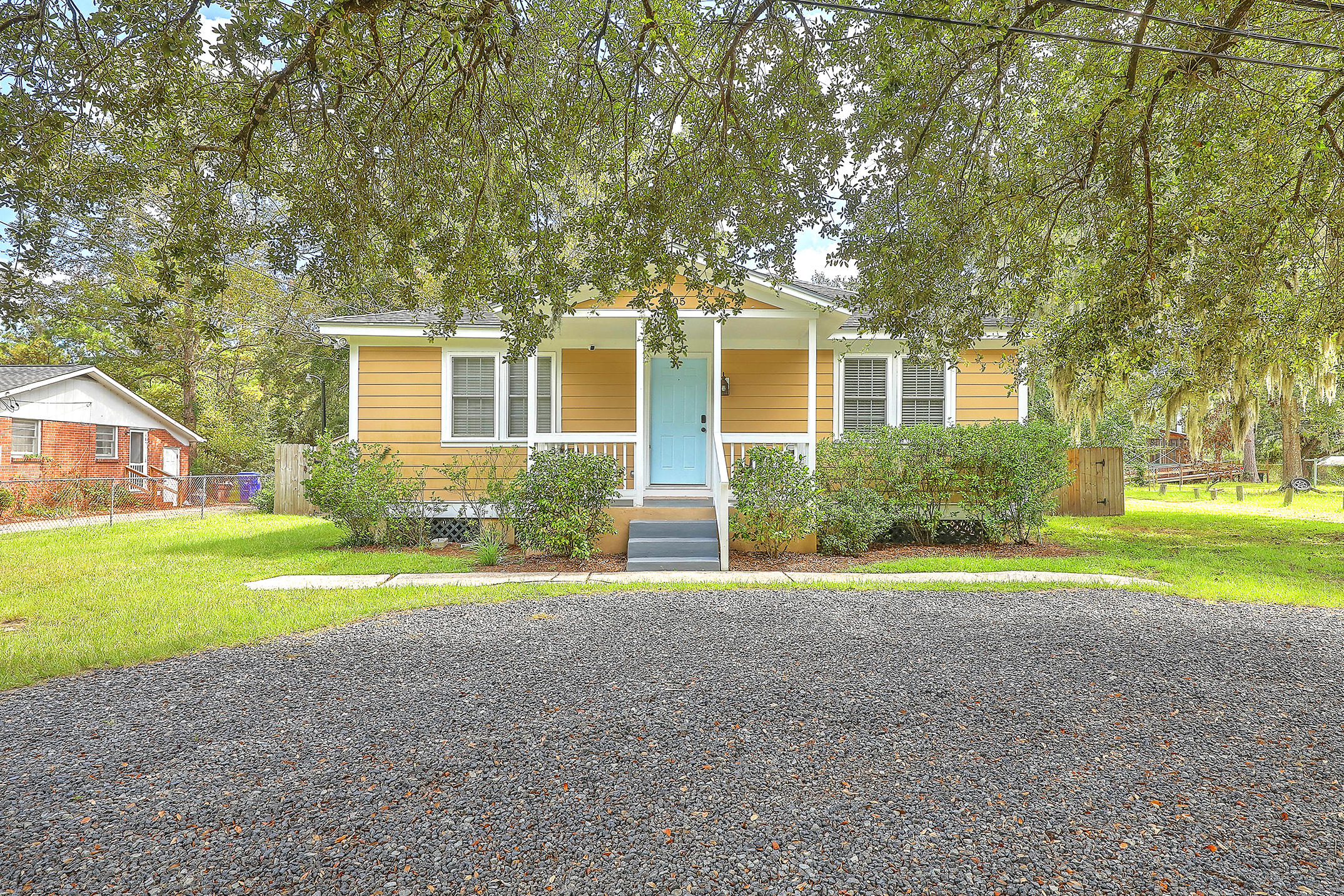 1905 Central Park Road Charleston, SC 29412 - Photo 3 of 25 1R3A6263_4_5