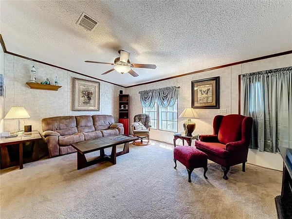 $290,000 | 1658 Elkhart Circle, Tavares, FL 32778