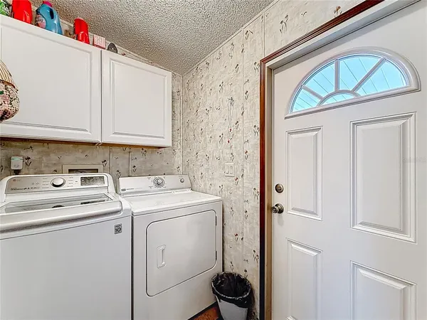 $290,000 | 1658 Elkhart Circle, Tavares, FL 32778