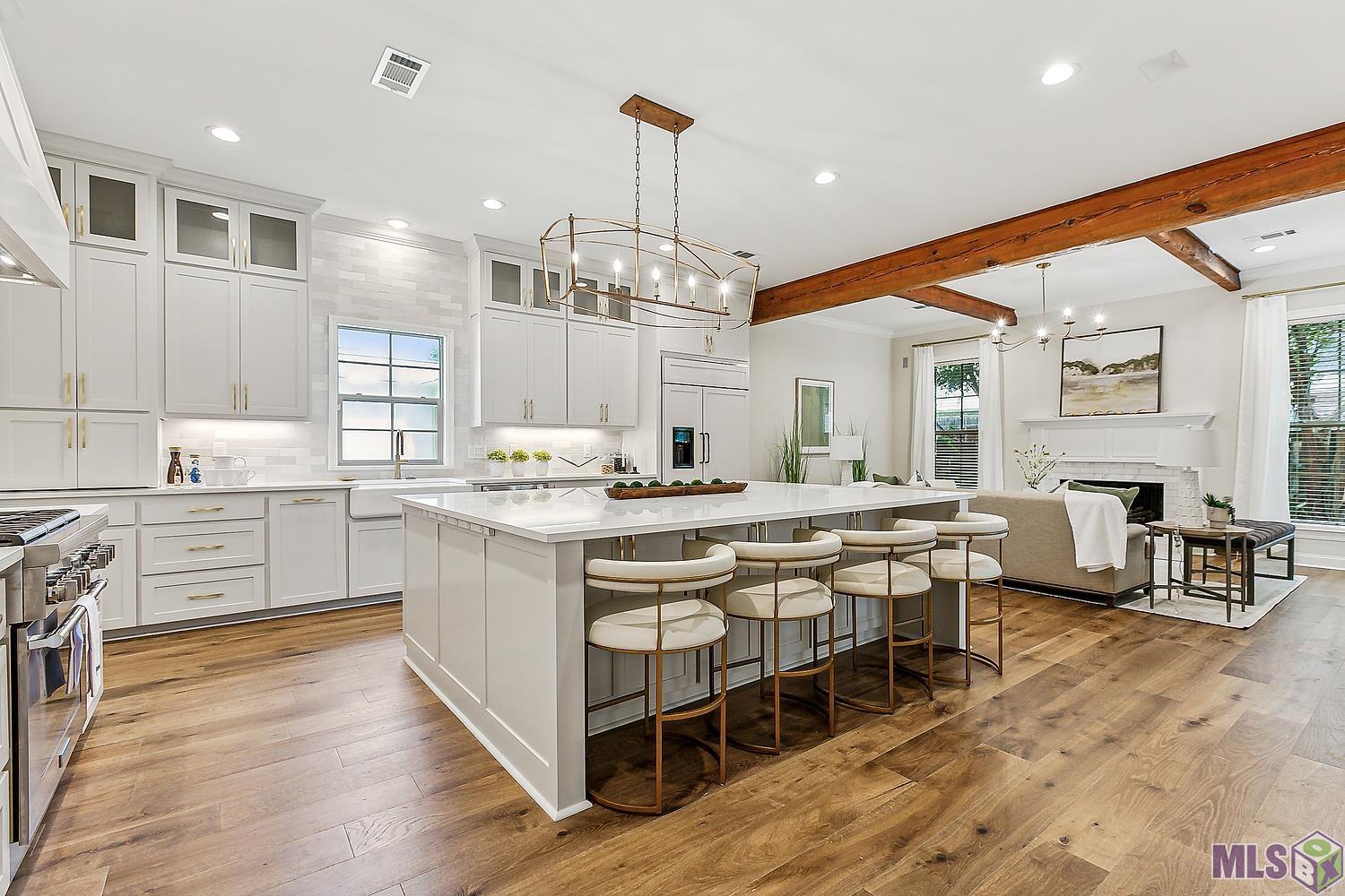 9815 Myrtle Lane Baton Rouge, LA 70810 - Photo 2 of 17