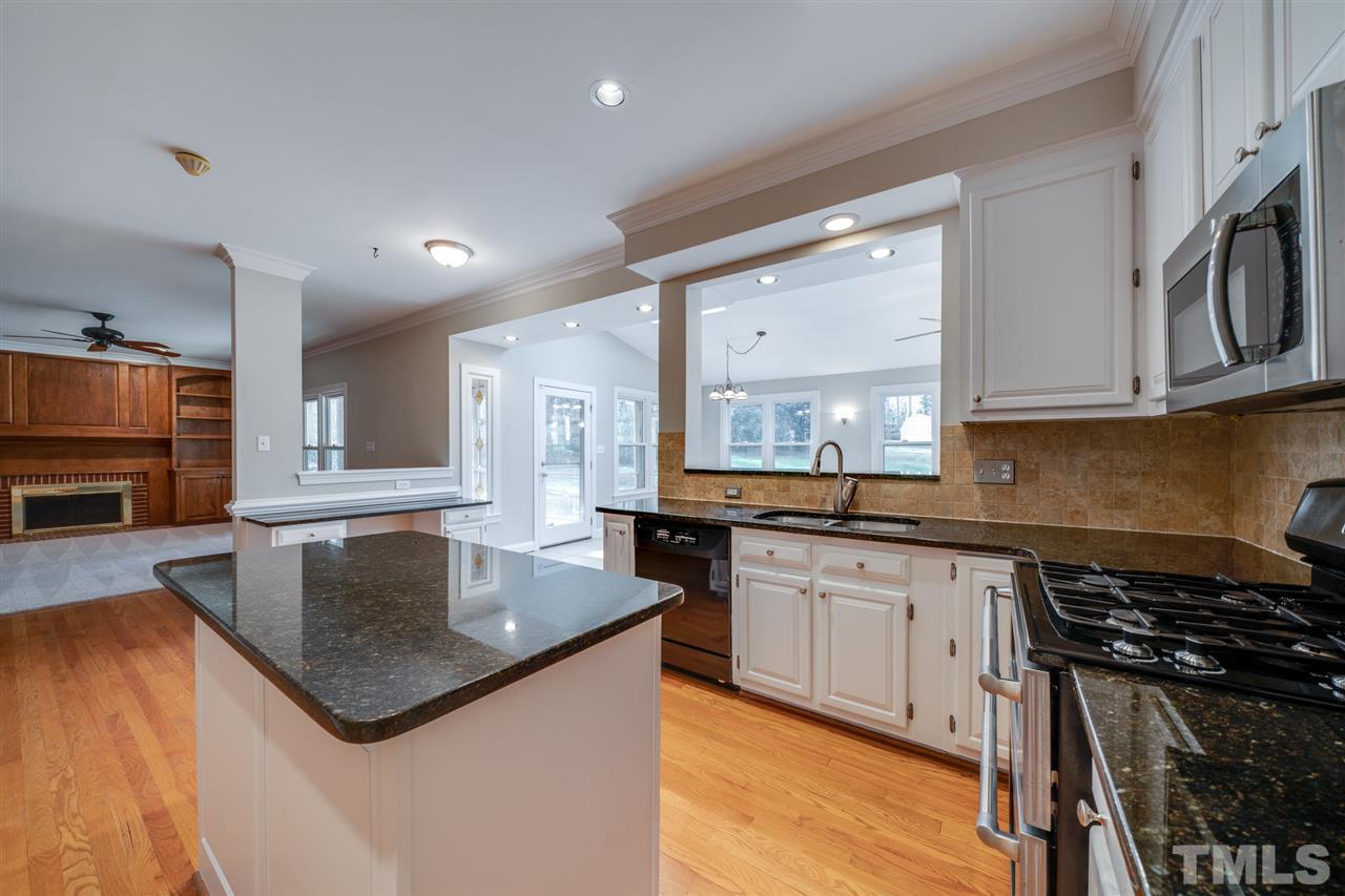 10825 Cahill Road Raleigh, NC 27614 - Photo 8 of 30