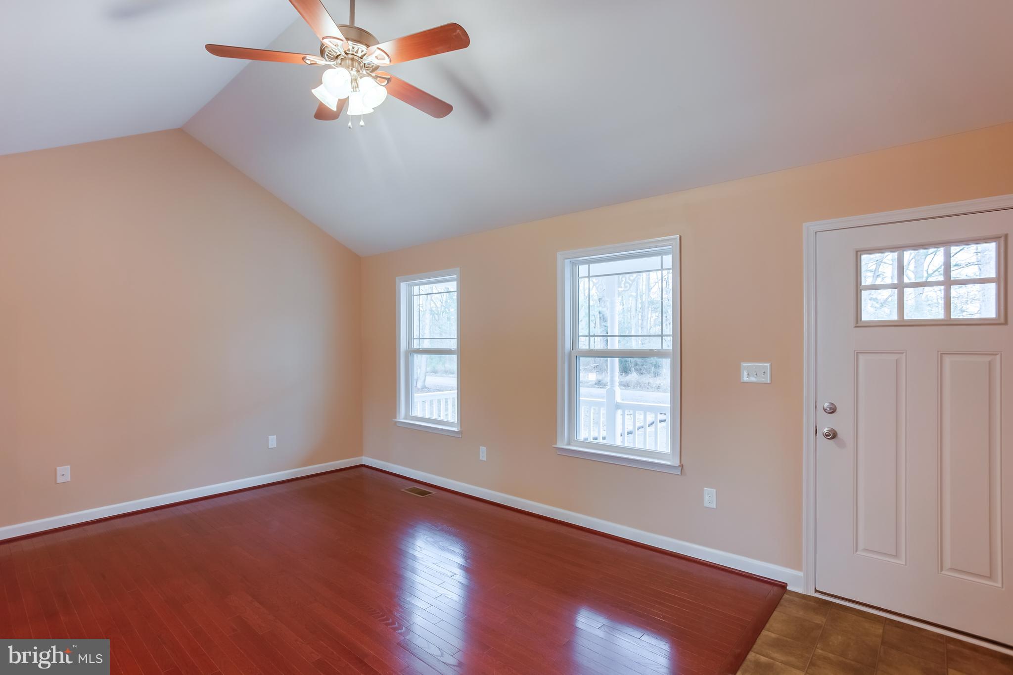 7th Street King George, VA 22485 - Photo 4 of 30 Living Room