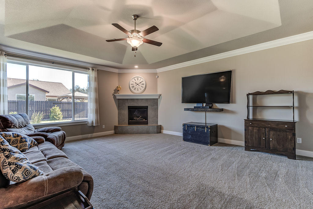 3390 Hotlam Road Redding, CA 96002 - Photo 13 of 39 3390HotlamRoad_012
