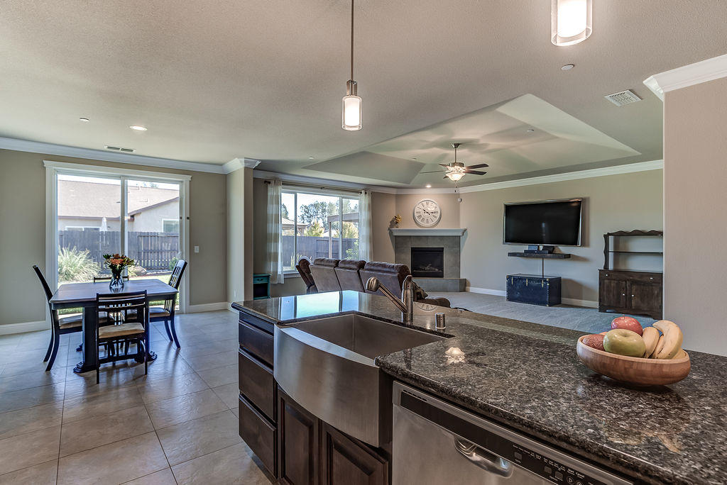 3390 Hotlam Road Redding, CA 96002 - Photo 22 of 39 3390HotlamRoad_021